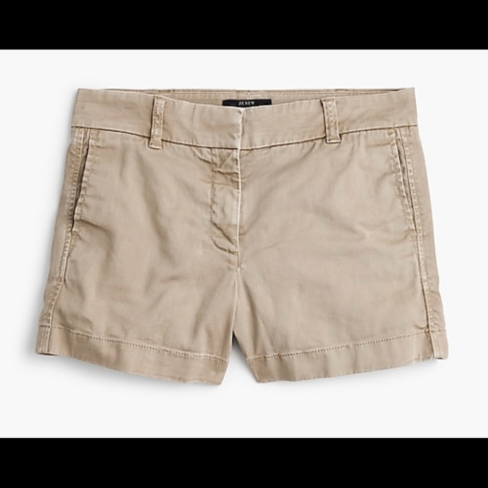 EUC 3’ chino shorts size 2
